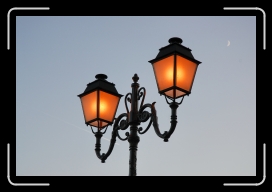 lampadaire place du marche * 1500 x 1004 * (584KB)